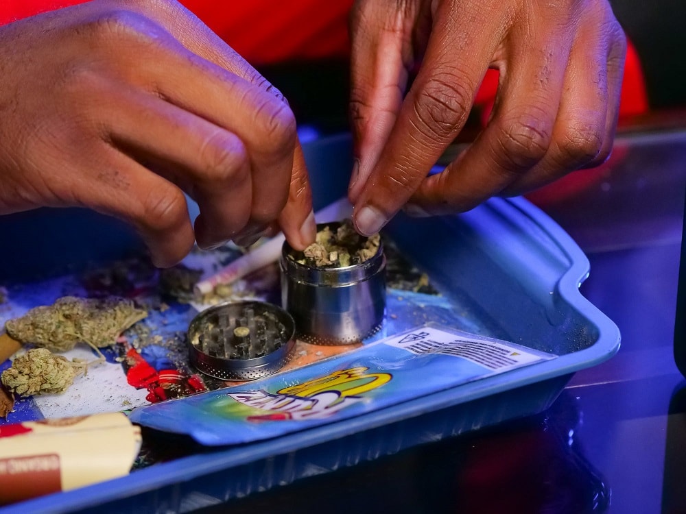 How to Grind Weed without a Grinder