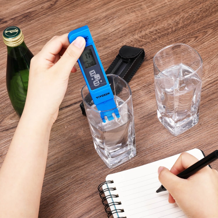 VIVOSUN TDS Tester 3-in-1 TDS EC & Temperature Meter Ultrahigh Accuracy  Digital Water Quality TDS Tester (Blue)